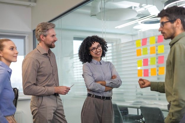 Efficient transportation network with delivery vehicles and distribution routes